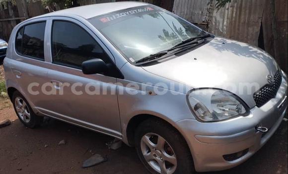 Sayi Na hannu Toyota Yaris Azurfa Mota in Yaounde a Babban Kamaru Sayi Na hannu Toyota Yaris Azurfa Mota in Yaounde a Babban Kamaru