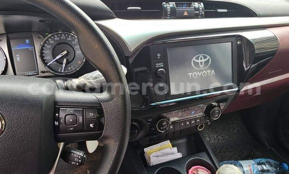 Acheter Occasion Voiture Toyota Hilux Blanc à Yaoundé, Central Cameroon Acheter Occasion Voiture Toyota Hilux Blanc à Yaoundé, Central Cameroon