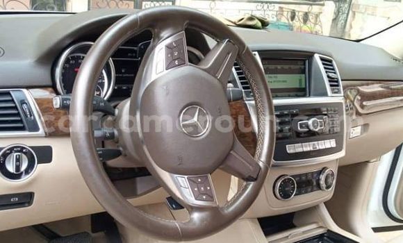 Acheter Occasion Voiture Mercedes‒Benz ML–Class Blanc à Yaoundé, Central Cameroon Acheter Occasion Voiture Mercedes‒Benz ML–Class Blanc à Yaoundé, Central Cameroon
