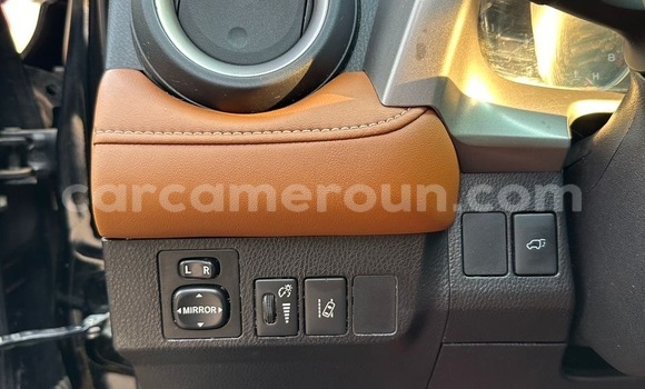 Acheter Occasion Voiture Toyota RAV4 Noir à Yaoundé, Central Cameroon Acheter Occasion Voiture Toyota RAV4 Noir à Yaoundé, Central Cameroon