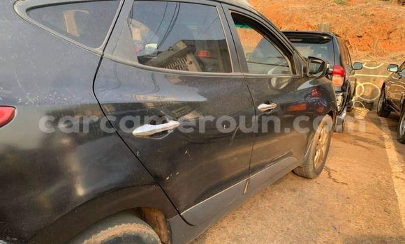 Acheter Occasion Voiture Hyundai ix35 Noir à Yaoundé, Central Cameroon Acheter Occasion Voiture Hyundai ix35 Noir à Yaoundé, Central Cameroon