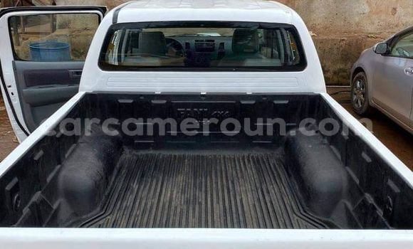 Acheter Occasion Voiture Toyota Pickup Blanc à Yaoundé, Central Cameroon Acheter Occasion Voiture Toyota Pickup Blanc à Yaoundé, Central Cameroon