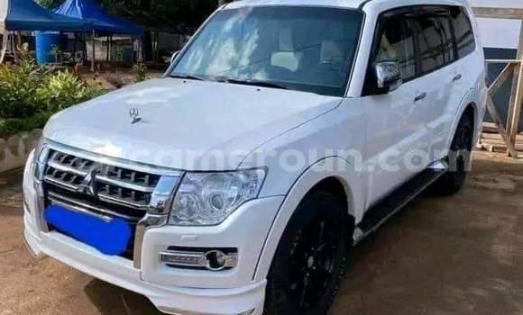 Acheter Occasion Voiture Mitsubishi Pajero Blanc à Yaoundé, Central Cameroon Acheter Occasion Voiture Mitsubishi Pajero Blanc à Yaoundé, Central Cameroon