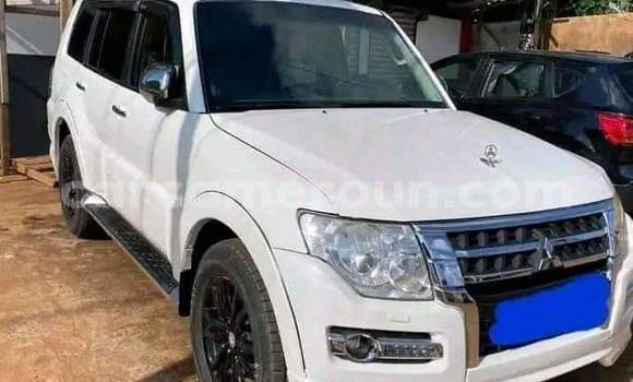 Acheter Occasion Voiture Mitsubishi Pajero Blanc à Yaoundé, Central Cameroon Acheter Occasion Voiture Mitsubishi Pajero Blanc à Yaoundé, Central Cameroon
