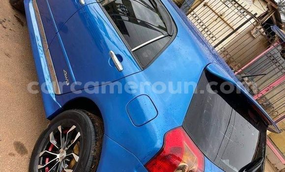 Acheter Occasion Voiture Toyota Corolla Bleu à Yaoundé, Central Cameroon Acheter Occasion Voiture Toyota Corolla Bleu à Yaoundé, Central Cameroon