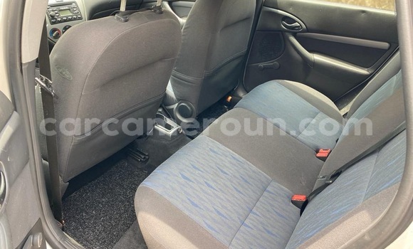 Sayi Sabo Ford Focus Azurfa Mota in Douala a Ƙasar Kamaru Sayi Sabo Ford Focus Azurfa Mota in Douala a Ƙasar Kamaru