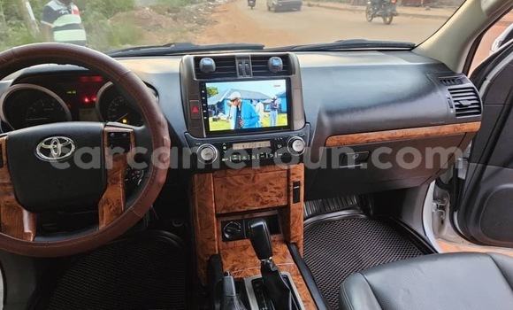 Acheter Occasion Voiture Toyota Land Cruiser Prado Blanc à Yaoundé, Central Cameroon Acheter Occasion Voiture Toyota Land Cruiser Prado Blanc à Yaoundé, Central Cameroon
