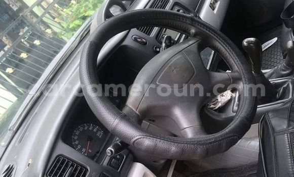 Acheter Occasion Voiture Mitsubishi Montero Noir à Yaoundé, Central Cameroon Acheter Occasion Voiture Mitsubishi Montero Noir à Yaoundé, Central Cameroon