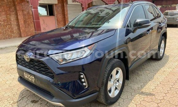 Acheter Occasion Voiture Toyota RAV4 Noir à Yaoundé, Central Cameroon Acheter Occasion Voiture Toyota RAV4 Noir à Yaoundé, Central Cameroon