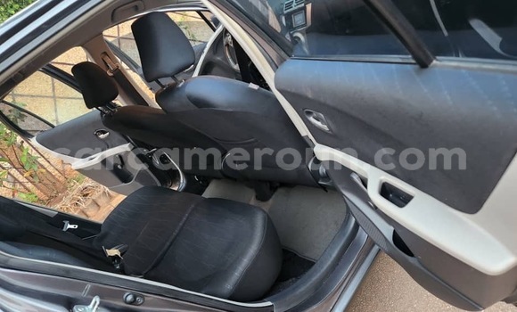 Sayi Na hannu Toyota Yaris Sauran Mota in Yaounde a Babban Kamaru Sayi Na hannu Toyota Yaris Sauran Mota in Yaounde a Babban Kamaru