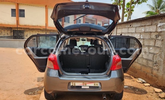 Sayi Na hannu Toyota Yaris Sauran Mota in Yaounde a Babban Kamaru Sayi Na hannu Toyota Yaris Sauran Mota in Yaounde a Babban Kamaru