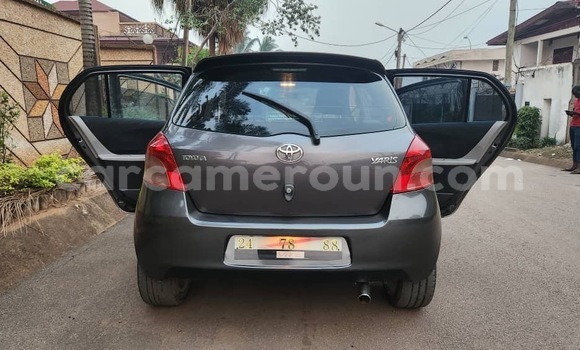 Sayi Na hannu Toyota Yaris Sauran Mota in Yaounde a Babban Kamaru Sayi Na hannu Toyota Yaris Sauran Mota in Yaounde a Babban Kamaru