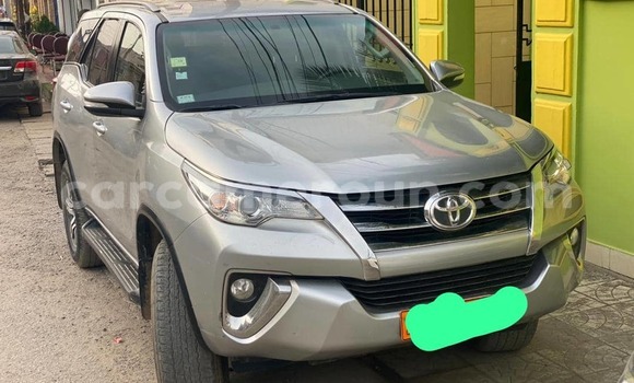 Sayi Na hannu Toyota Fortuner Sauran Mota in Yaounde a Babban Kamaru