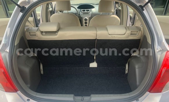 Sayi Na hannu Toyota Yaris Sauran Mota in Yaounde a Babban Kamaru Sayi Na hannu Toyota Yaris Sauran Mota in Yaounde a Babban Kamaru