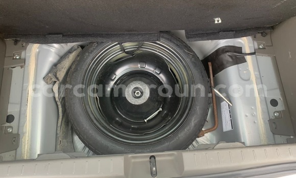 Sayi Na hannu Toyota Yaris Sauran Mota in Yaounde a Babban Kamaru Sayi Na hannu Toyota Yaris Sauran Mota in Yaounde a Babban Kamaru