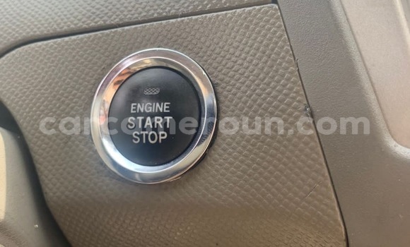 Sayi Na hannu Toyota Yaris Sauran Mota in Yaounde a Babban Kamaru Sayi Na hannu Toyota Yaris Sauran Mota in Yaounde a Babban Kamaru