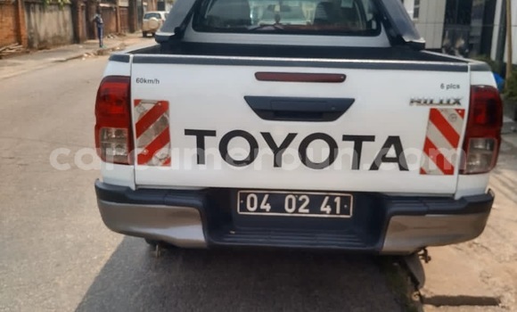 Acheter Occasion Voiture Toyota Hiluxe VIGO Blanc à Yaoundé, Central Cameroon Acheter Occasion Voiture Toyota Hiluxe VIGO Blanc à Yaoundé, Central Cameroon