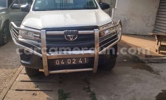 Acheter Occasion Voiture Toyota Hiluxe VIGO Blanc à Yaoundé, Central Cameroon Acheter Occasion Voiture Toyota Hiluxe VIGO Blanc à Yaoundé, Central Cameroon