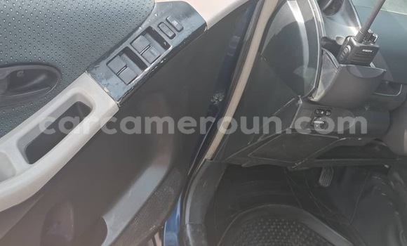 Acheter Occasion Voiture Toyota Yaris Bleu à Yaoundé, Central Cameroon Acheter Occasion Voiture Toyota Yaris Bleu à Yaoundé, Central Cameroon