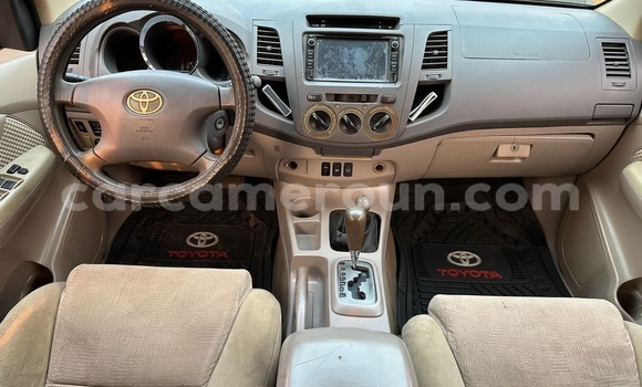 Sayi Na hannu Toyota Fortuner Black Mota in Yaounde a Babban Kamaru Sayi Na hannu Toyota Fortuner Black Mota in Yaounde a Babban Kamaru