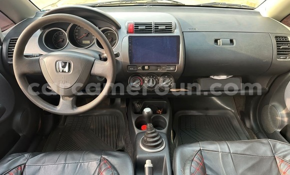 Sayi Na hannu Honda Jazz Red Mota in Yaounde a Babban Kamaru Sayi Na hannu Honda Jazz Red Mota in Yaounde a Babban Kamaru