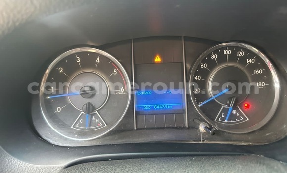 Sayi Na hannu Toyota Fortuner Black Mota in Yaounde a Babban Kamaru Sayi Na hannu Toyota Fortuner Black Mota in Yaounde a Babban Kamaru