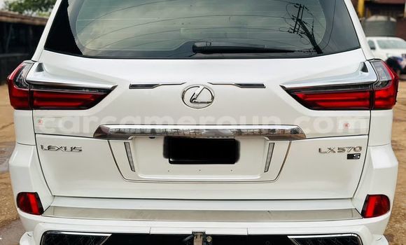 Acheter Occasion Voiture Lexus LX 570 Blanc à Yaoundé, Central Cameroon Acheter Occasion Voiture Lexus LX 570 Blanc à Yaoundé, Central Cameroon