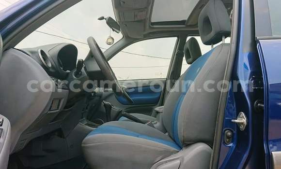 Acheter Occasion Voiture Toyota RAV4 Bleu à Yaoundé, Central Cameroon Acheter Occasion Voiture Toyota RAV4 Bleu à Yaoundé, Central Cameroon