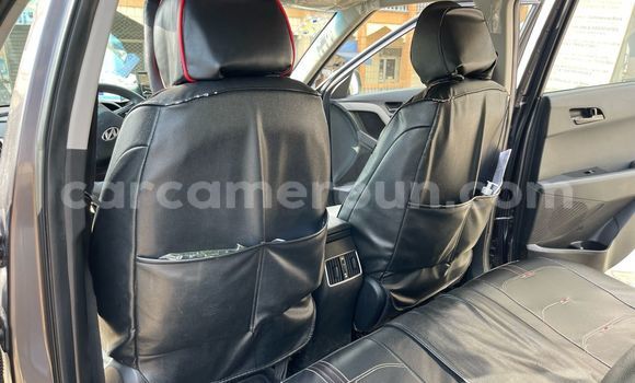 Sayi Na hannu Hyundai Creta Azurfa Mota in Douala a Ƙasar Kamaru Sayi Na hannu Hyundai Creta Azurfa Mota in Douala a Ƙasar Kamaru
