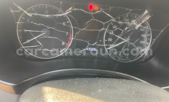 Sayi Na hannu Hyundai Creta Azurfa Mota in Douala a Ƙasar Kamaru Sayi Na hannu Hyundai Creta Azurfa Mota in Douala a Ƙasar Kamaru