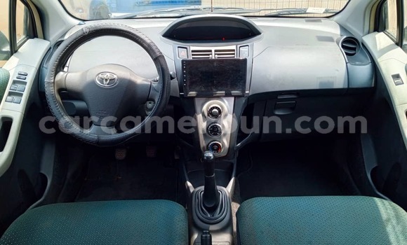 Acheter Occasion Voiture Toyota Yaris Bleu à Douala, Littoral Cameroon Acheter Occasion Voiture Toyota Yaris Bleu à Douala, Littoral Cameroon