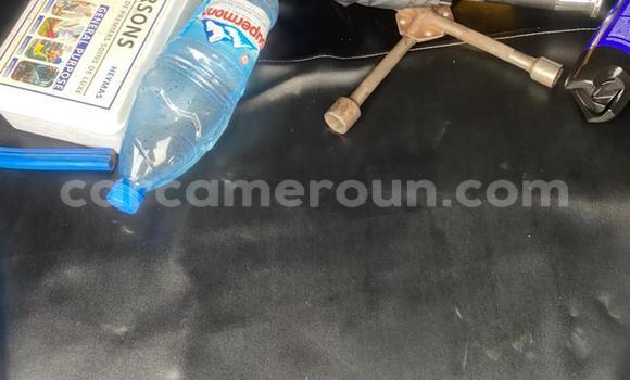 Acheter Occasion Voiture Toyota Auris Rouge à Douala, Littoral Cameroon Acheter Occasion Voiture Toyota Auris Rouge à Douala, Littoral Cameroon