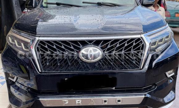 Sayi Na hannu Toyota Land Cruiser Prado Black Mota in Yaounde a Babban Kamaru