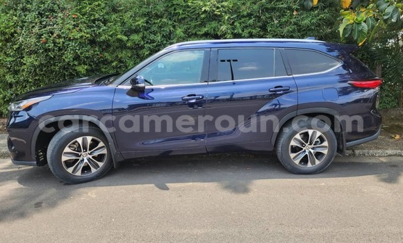 Buy Import Toyota Highlander Blue Car in Douala in Littoral Cameroon Buy Import Toyota Highlander Blue Car in Douala in Littoral Cameroon