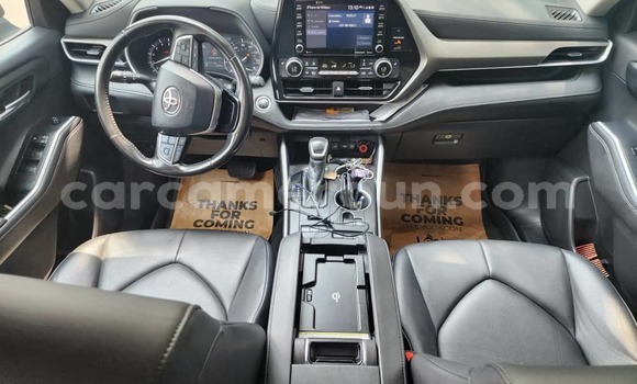 Buy Import Toyota Highlander Blue Car in Douala in Littoral Cameroon Buy Import Toyota Highlander Blue Car in Douala in Littoral Cameroon