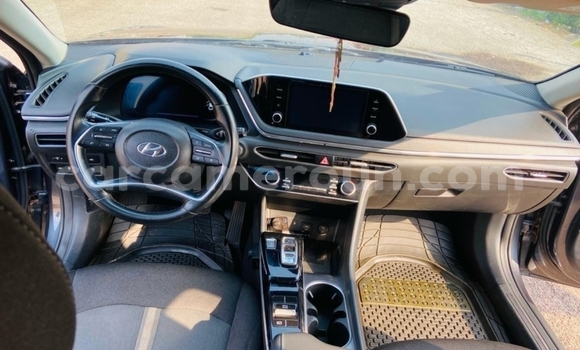 Acheter Occasion Voiture Hyundai Sonata Noir à Yaoundé, Central Cameroon Acheter Occasion Voiture Hyundai Sonata Noir à Yaoundé, Central Cameroon