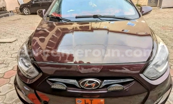 Sayi Na hannu Hyundai Accent Red Mota in Yaounde a Babban Kamaru