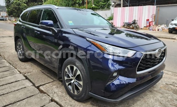 Buy Used Toyota Highlander Blue Car in Douala in Littoral Cameroon Buy Used Toyota Highlander Blue Car in Douala in Littoral Cameroon