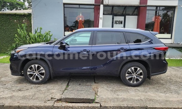Buy Used Toyota Highlander Blue Car in Douala in Littoral Cameroon Buy Used Toyota Highlander Blue Car in Douala in Littoral Cameroon