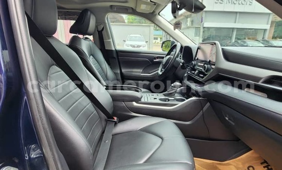 Buy Used Toyota Highlander Blue Car in Douala in Littoral Cameroon Buy Used Toyota Highlander Blue Car in Douala in Littoral Cameroon