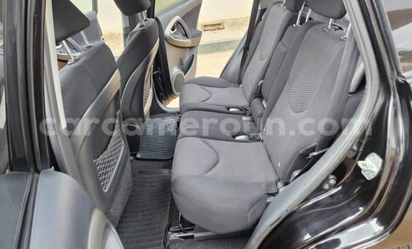 Acheter Occasion Voiture Toyota RAV4 Noir à Yaoundé, Central Cameroon Acheter Occasion Voiture Toyota RAV4 Noir à Yaoundé, Central Cameroon