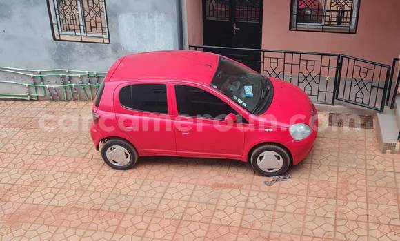 Acheter Occasion Voiture Toyota Yaris Rouge à Yaoundé, Central Cameroon Acheter Occasion Voiture Toyota Yaris Rouge à Yaoundé, Central Cameroon
