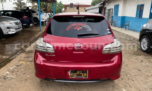 Sayi Na hannu Toyota Blade Red Mota in Douala a Ƙasar Kamaru Sayi Na hannu Toyota Blade Red Mota in Douala a Ƙasar Kamaru