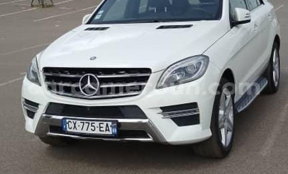 Acheter Occasion Voiture Mercedes‒Benz ML–Class Blanc à Yaoundé, Central Cameroon Acheter Occasion Voiture Mercedes‒Benz ML–Class Blanc à Yaoundé, Central Cameroon