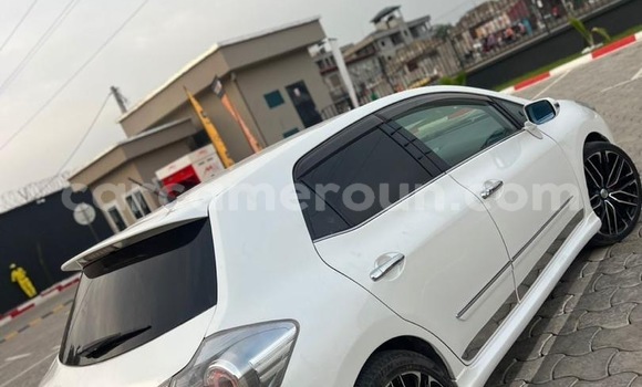 Acheter Neuf Voiture Toyota Blade Blanc à Douala, Littoral Cameroon Acheter Neuf Voiture Toyota Blade Blanc à Douala, Littoral Cameroon