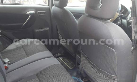 Sayi Na hannu Toyota RAV4 Black Mota in Douala a Ƙasar Kamaru Sayi Na hannu Toyota RAV4 Black Mota in Douala a Ƙasar Kamaru