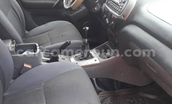 Sayi Na hannu Toyota RAV4 Black Mota in Douala a Ƙasar Kamaru Sayi Na hannu Toyota RAV4 Black Mota in Douala a Ƙasar Kamaru