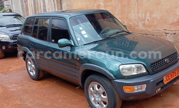 Sayi Na hannu Toyota RAV4 Sauran Mota in Douala a Ƙasar Kamaru
