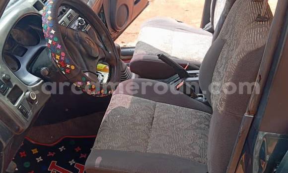 Sayi Na hannu Toyota RAV4 Sauran Mota in Douala a Ƙasar Kamaru Sayi Na hannu Toyota RAV4 Sauran Mota in Douala a Ƙasar Kamaru