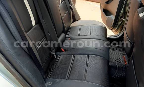 Sayi Na hannu Toyota Avensis Sauran Mota in Douala a Ƙasar Kamaru Sayi Na hannu Toyota Avensis Sauran Mota in Douala a Ƙasar Kamaru